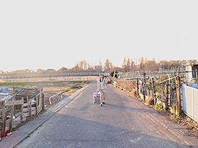 まさにAV女優になるために生まれた奇跡の敏感ド貧乳美少女!(関西弁が可愛い)卒業式終了後、新幹線に乗って即上京フライングデビュー! サンプル動画サムネイル